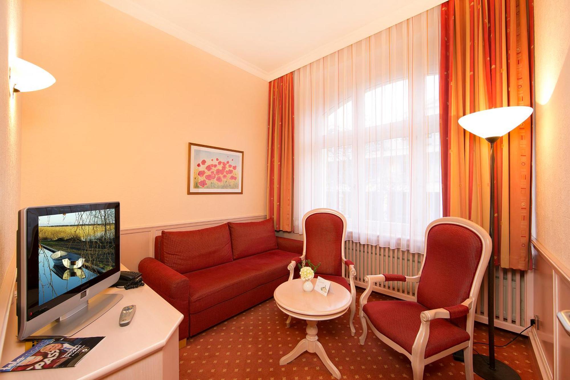 Hotel Duenenschloss Mit Private Spa Zinnowitz Exteriör bild