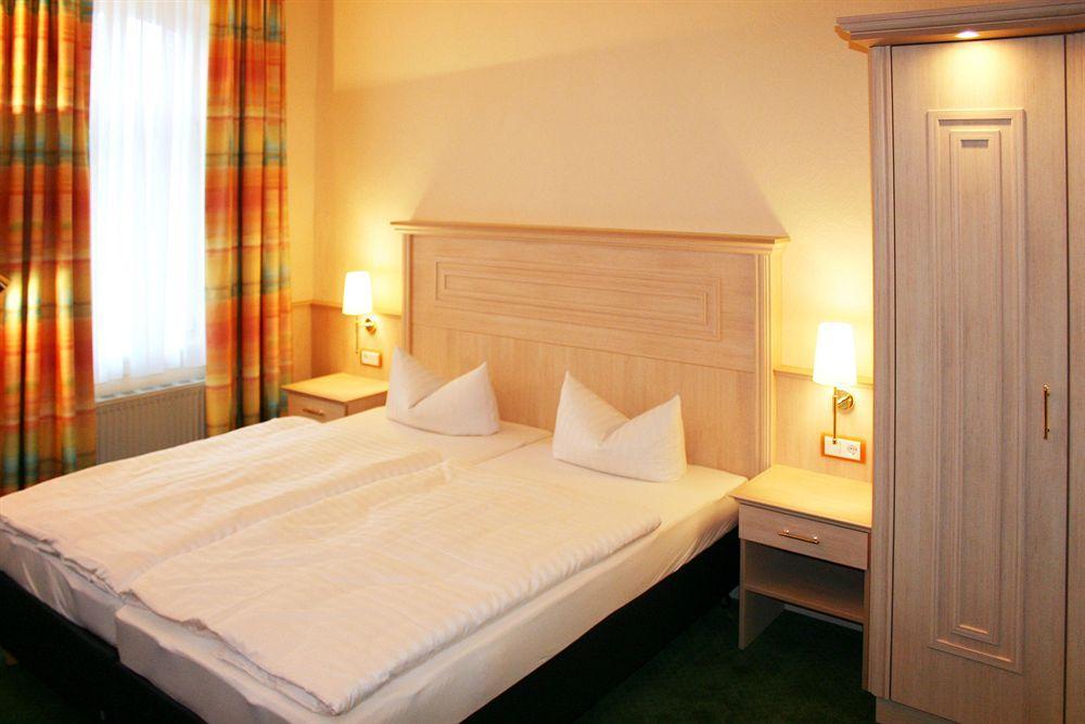 Hotel Duenenschloss Mit Private Spa Zinnowitz Exteriör bild