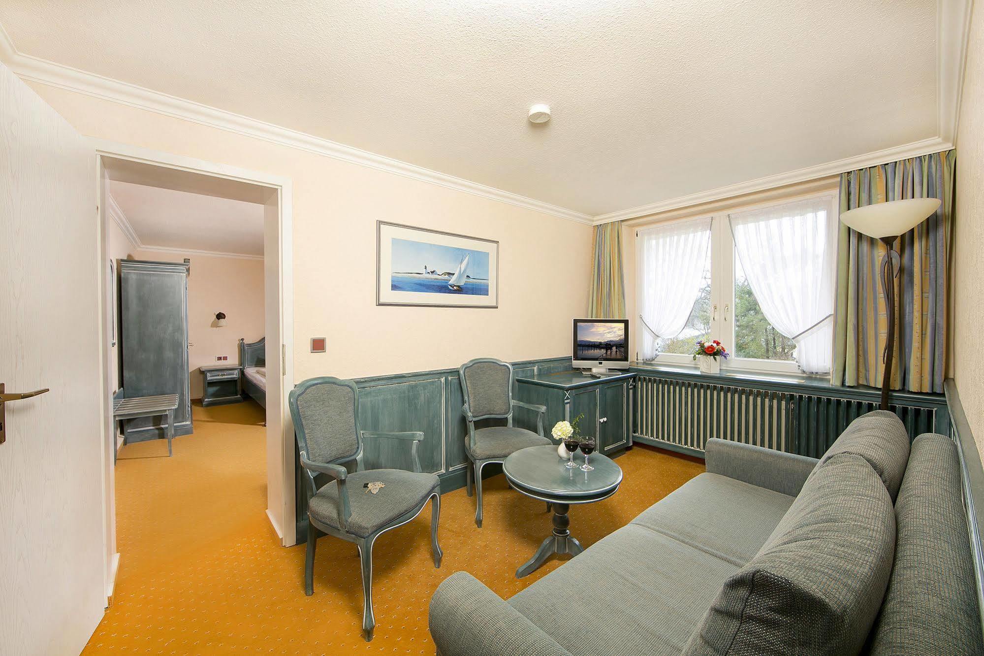 Hotel Duenenschloss Mit Private Spa Zinnowitz Exteriör bild